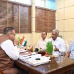 कृषि आधारित उद्योगों पर मंडी शुल्क में राहत की मांग को लेकर चैंबर ऑफ कॉमर्स के अध्यक्ष पवन अग्रवाल के नेतृत्व में प्रतिनिधिमंडल ने कृषि मंत्री गणेश जोशी से की विस्तृत चर्चा