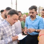 जिलाधिकारी डॉ. आशीष चौहान ने सीवर निर्माण में ड्रेनेज व्यवस्था न होने पर यूयूएसडीए को लगाई फटकार